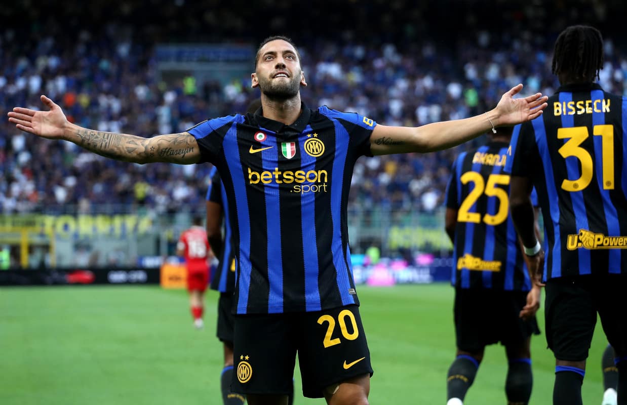 Video: Italy international Esposito scores sensational flick in Inter 4-1 Monza Video: Italy international Esposito scores sensational flick in Inter 4-1 Monza