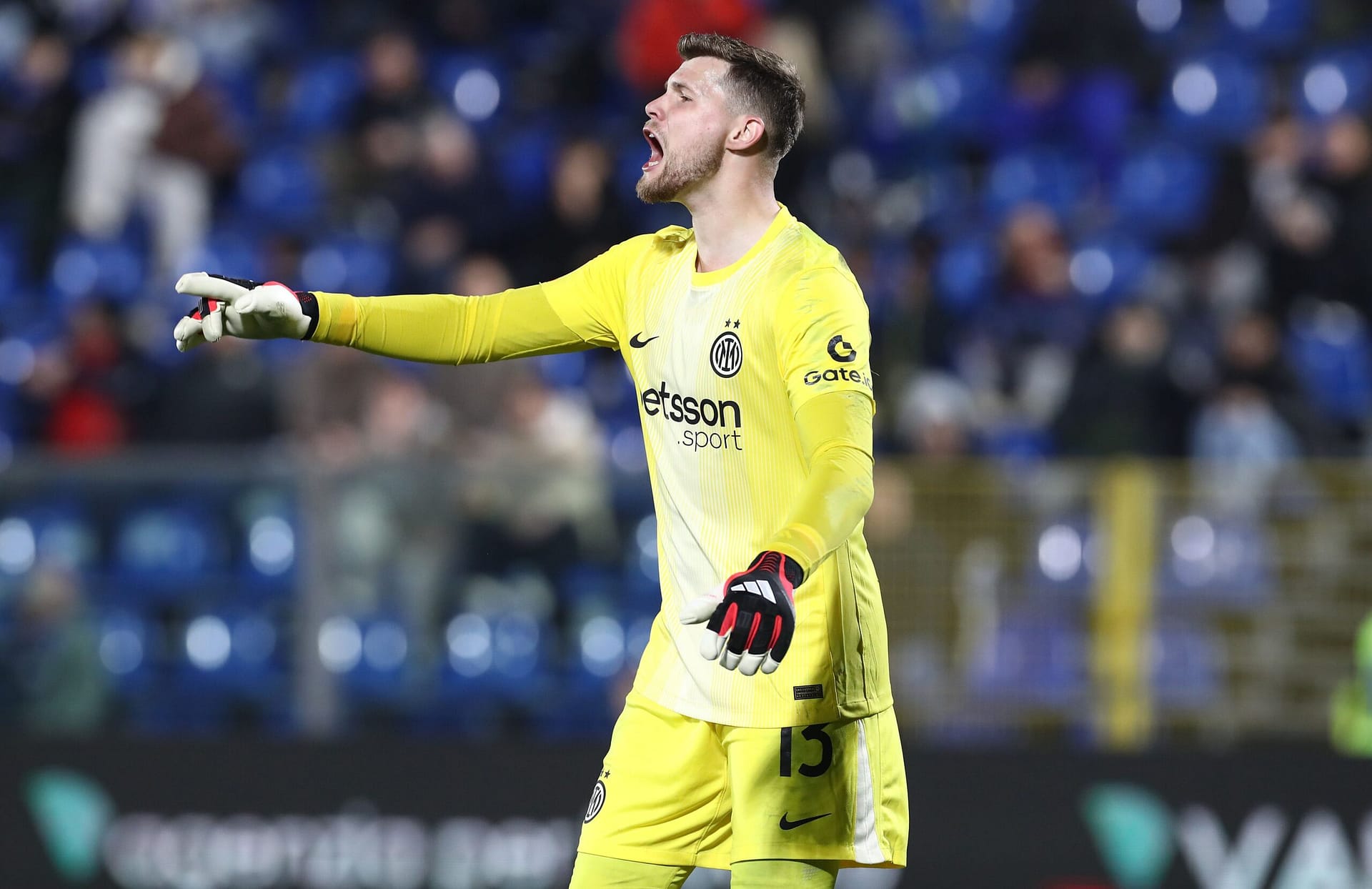 Inter Tracking Lazio Goalie After U-Turn in the Role Inter Tracking Lazio Goalie After U-Turn in the Role