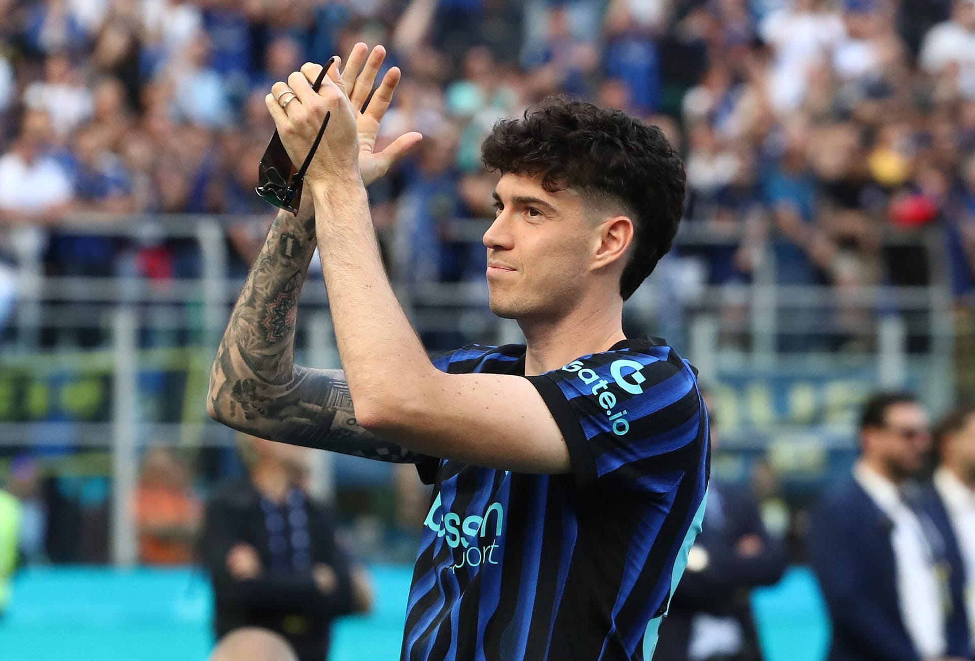 Inter in Early Stages of Bastoni and Bisseck Renewals Inter in Early Stages of Bastoni and Bisseck Renewals
